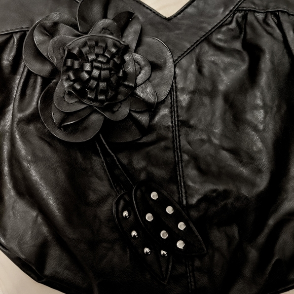 Black Fancy Gothic Handbag - Picture 3 of 3